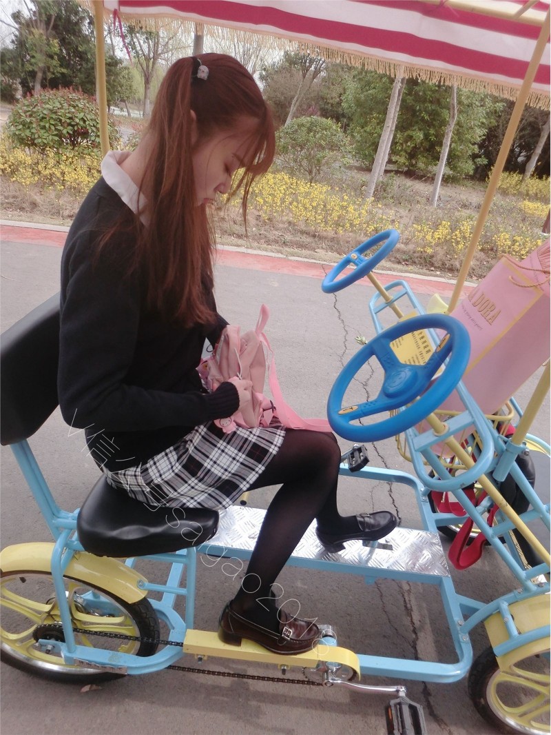 056 赛高 – 有水印-2019单身节 美少女户外黑丝-绅士社