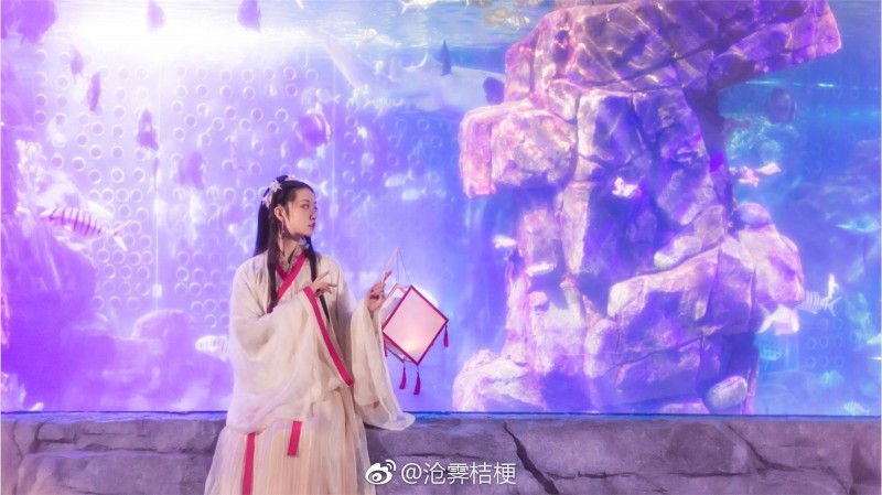 015 沧霁桔梗 – “这世上，最深不过海，最远不过梦，最缱绻不过你 1-绅士社
