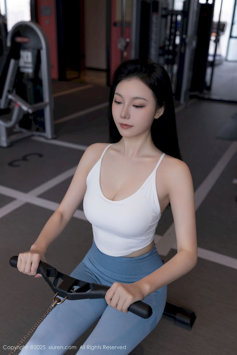 秀人网模特安然anran蓝白色运动服曼妙身姿性感写真-绅士社