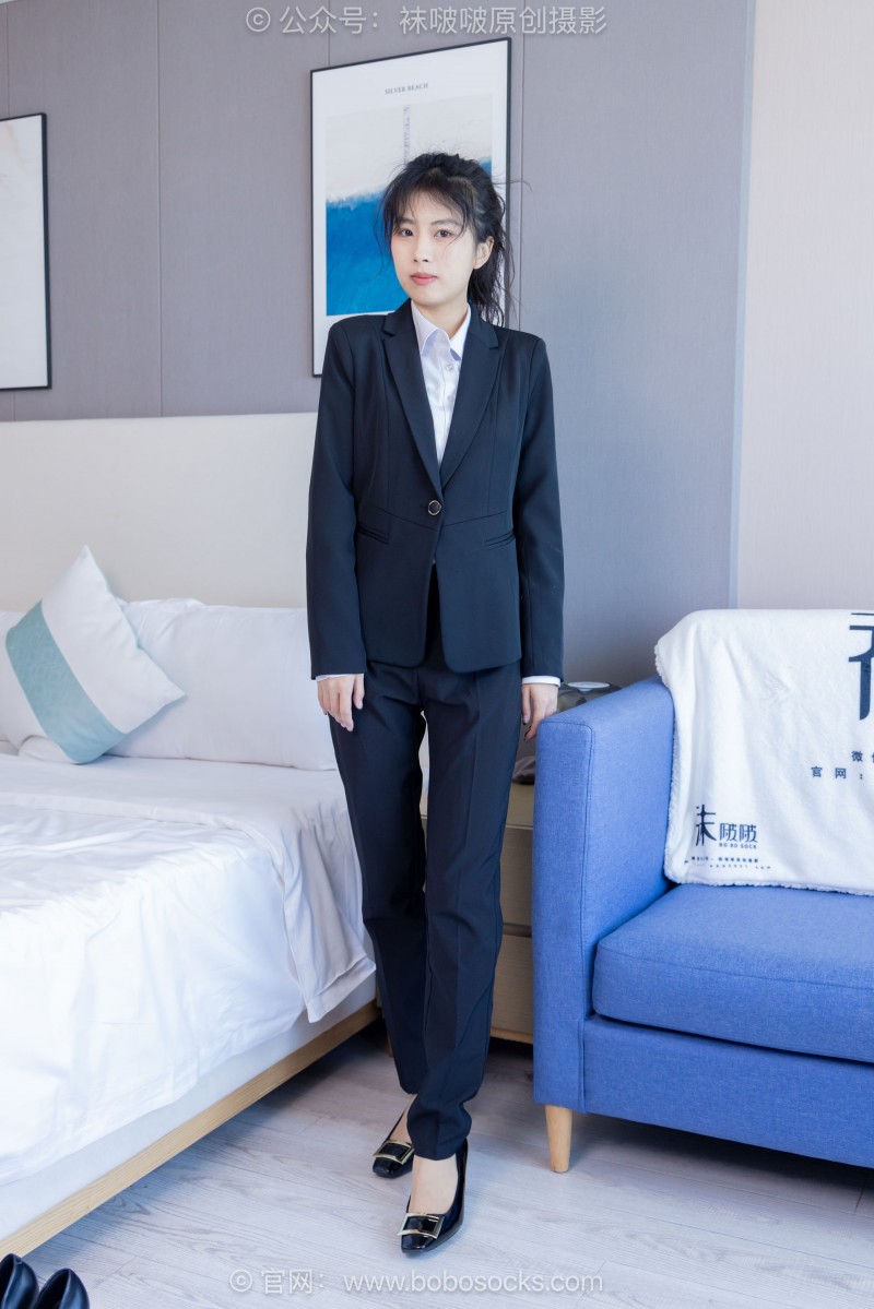 BoBoSocks袜啵啵模特奶油白领OL制服裤里丝写真-绅士社